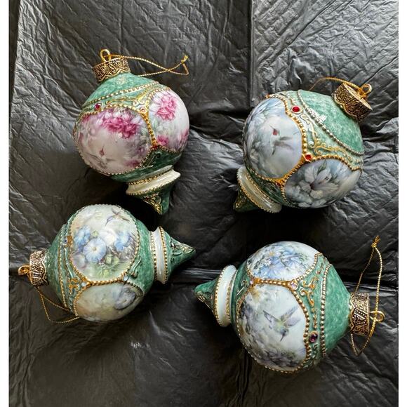 VTG The Bradford Exchange 1998 Hummingbird Series Ceramic 4” Ornaments Set of 4 - Picture 10 of 16